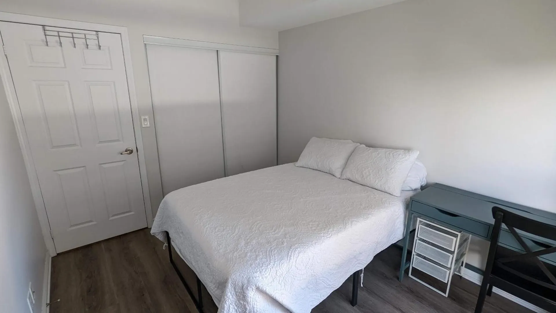 Apartment Lovely Private Bedroom Toronto