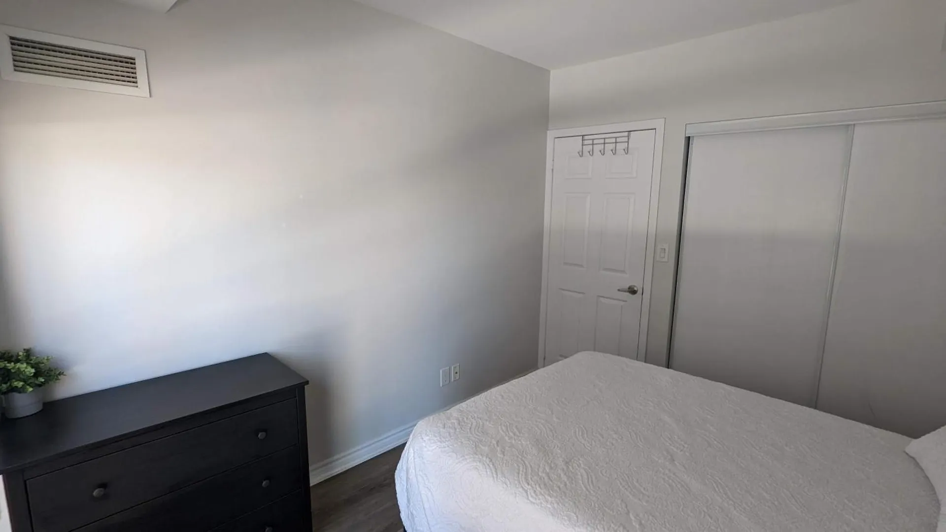 Apartment Lovely Private Bedroom Toronto Canada