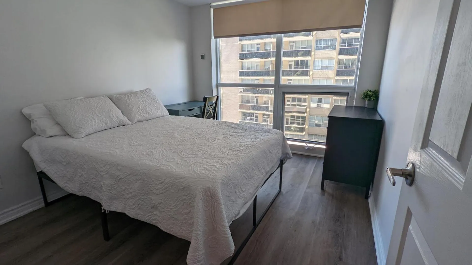 Lovely Private Bedroom Toronto